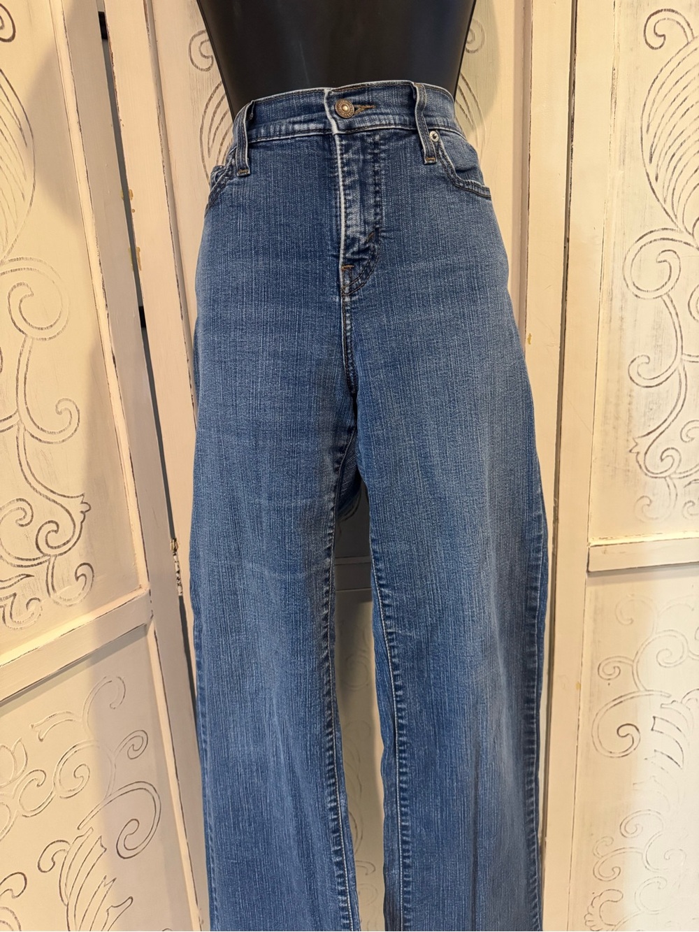 Levi's 512 Perfect Slimming Boot Cut High-Rise Wide Leg Women's Jeans